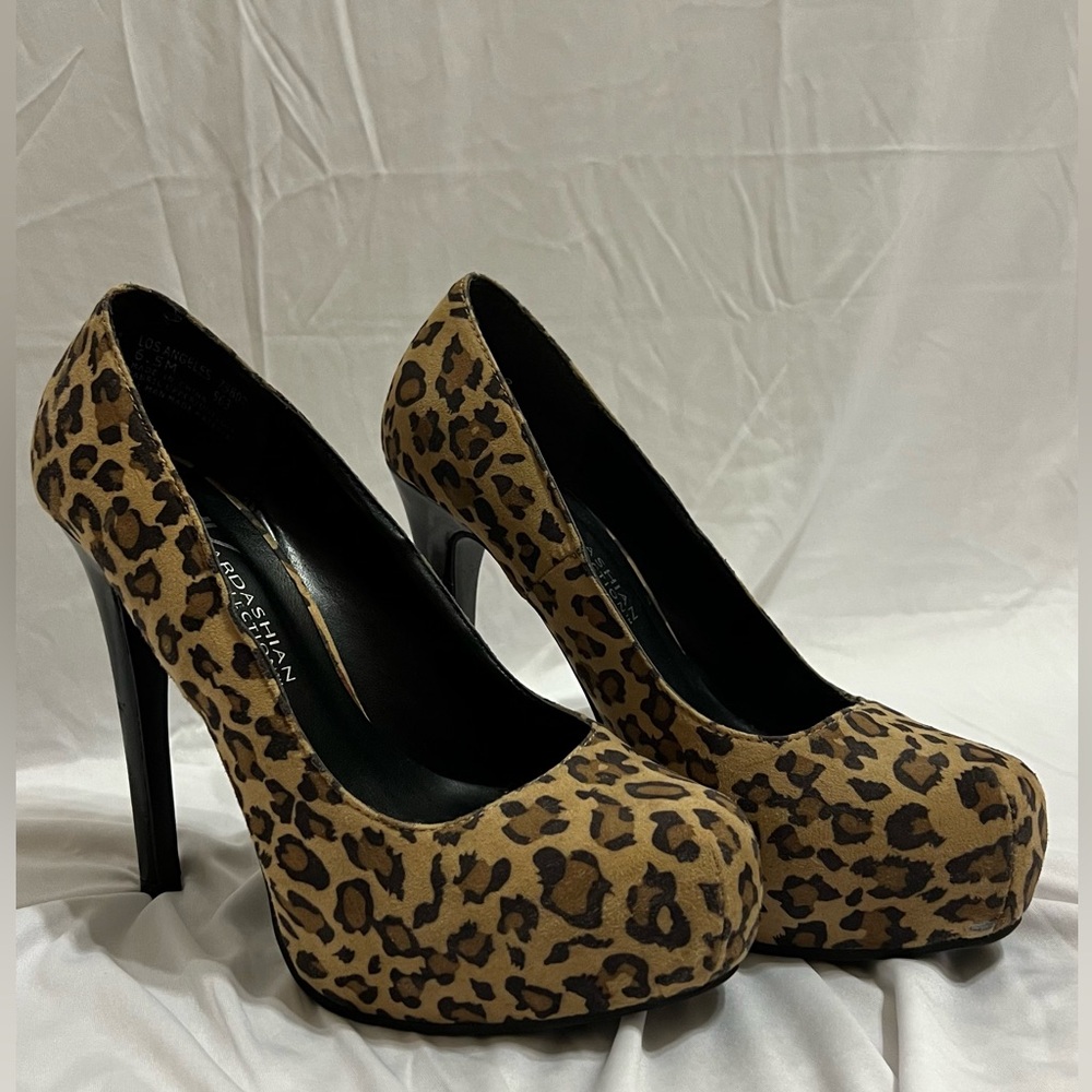 Kardashian Kollection leopard print heels, SZ 6.5M